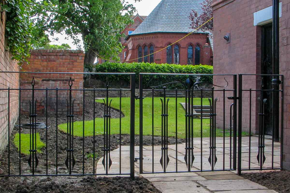 Contemporary-Arts-and-Crafts-Metal-Railings