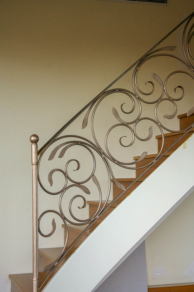  Stylish and Graceful Metal Stair Banisters